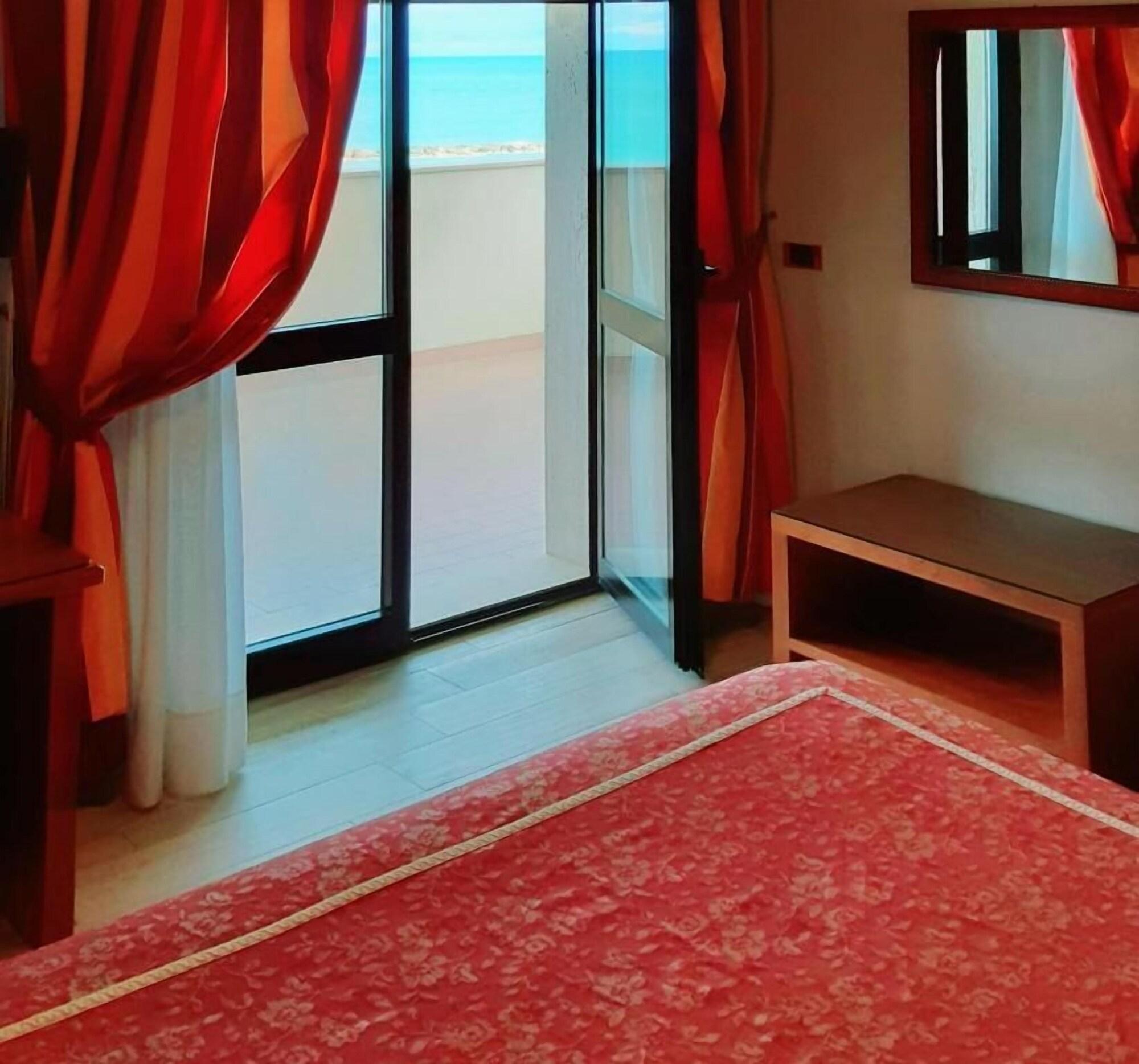 Hotel Promenade Montesilvano Marina Esterno foto