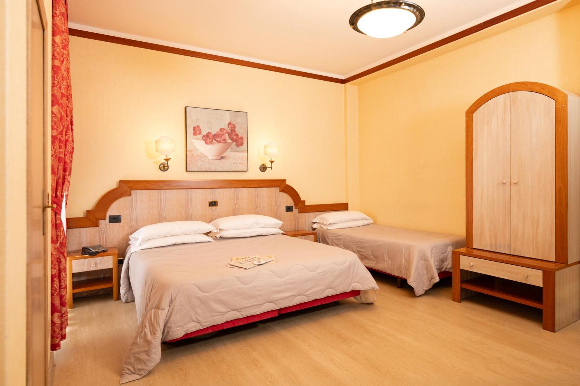 Hotel Promenade Montesilvano Marina Esterno foto